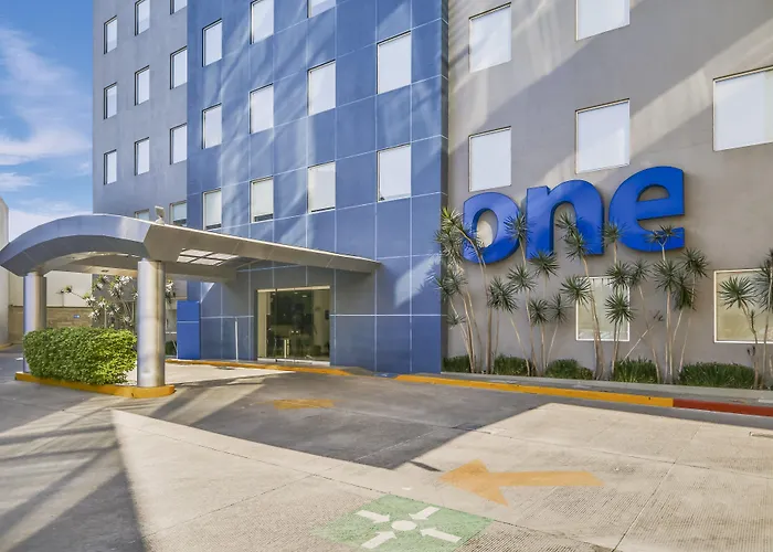 One Leon Poliforum