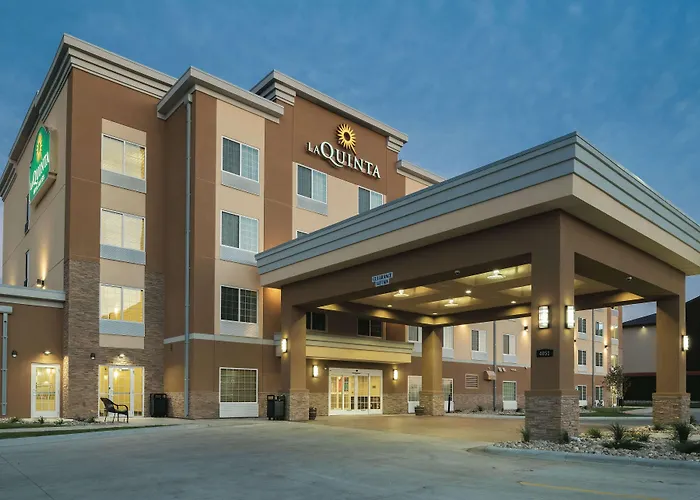 La Quinta By Wyndham Grand Forks Hotel