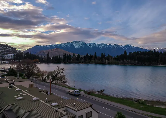 Lakefront Apartments,18 Lake Esplanade Road Queenstown