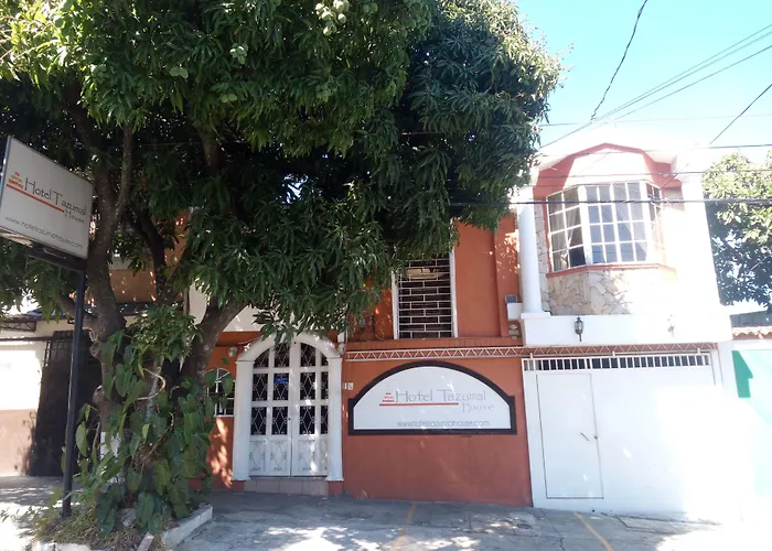 Hotel Tazumal House San Salvador