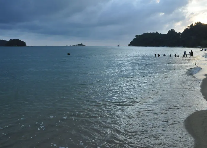 Vikri Beach Resort Pekan Pangkor