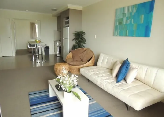 Airlie Central Apartments Airlie Beach