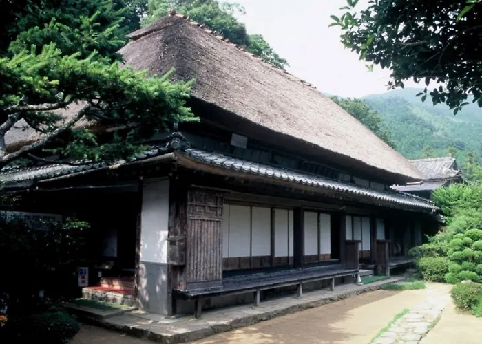 Obokekyo Mannaka Hotel Miyoshi 