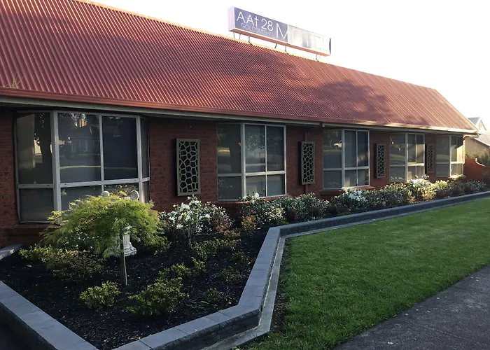 Aat 28 Goldsmith Motel Hamilton