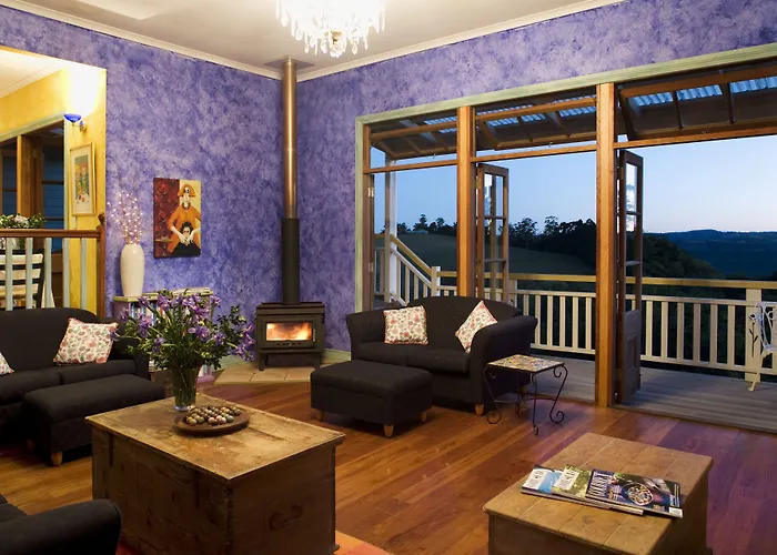 The Spotted Chook And Amelie'S Petite Maison Montville