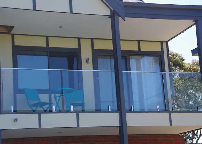The View On Grossmans Motel Torquay