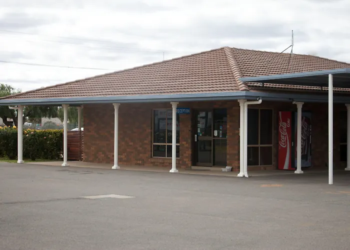 Highway Inn Motel Hay