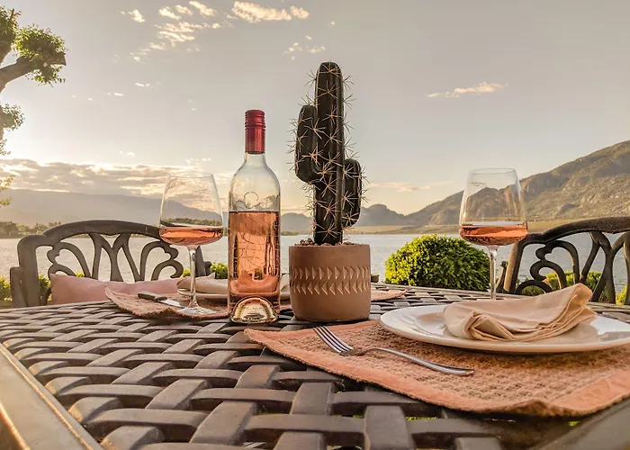 Desert Surfside Waterfront Accommodations Osoyoos