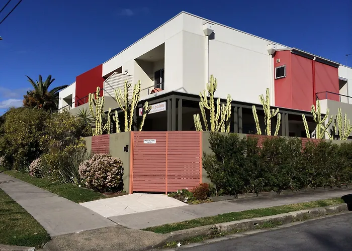 Chaucer Palms Boutique B&B Newcastle