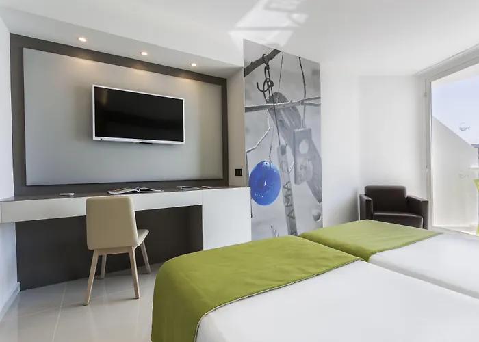 The Ibiza Twiins - 4* Sup Hotel Playa d'en Bossa