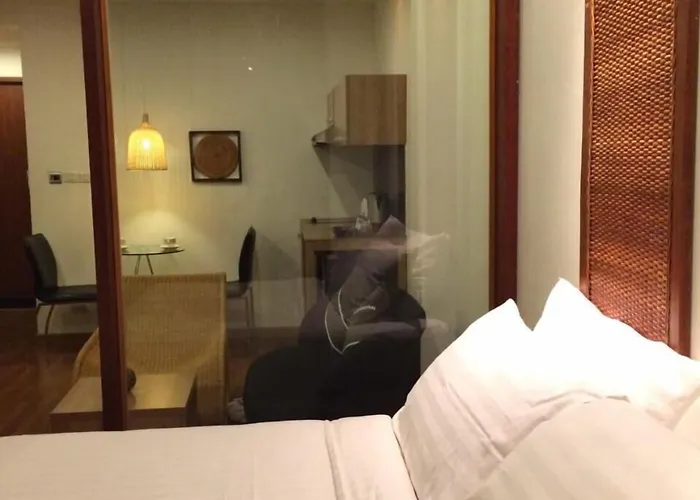 5Ive Beach House Hotel Jomtien Beach