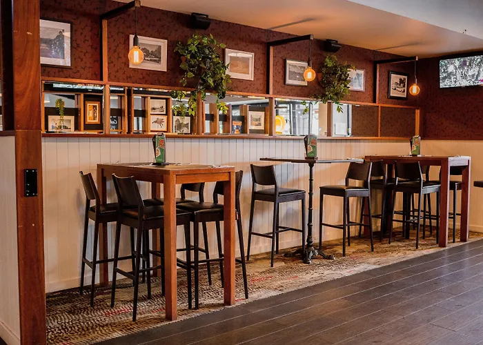 Browns Plains Hotel