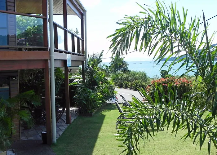 Airlie Waterfront Bed & Breakfast Airlie Beach