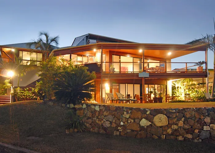 Airlie Waterfront Bed & Breakfast Airlie Beach