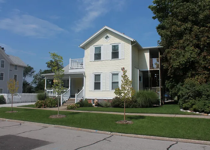 Captain'S Cottage Suites Grand Haven