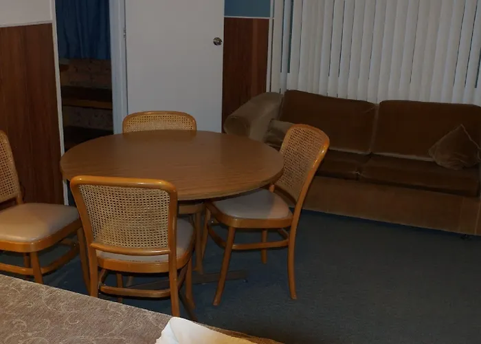 Golden Leaf Motel Myrtleford