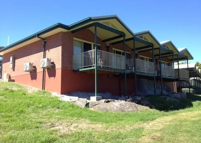 Tenterfield Golf Club Fairways Lodge