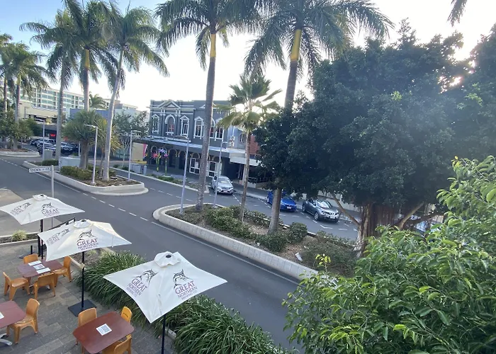 Mcguire'S Cbd Hotel Mackay