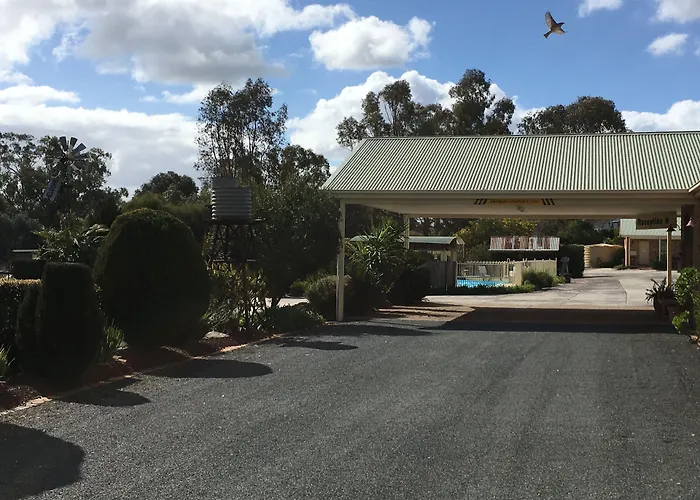 Tuckerbox Motor Inn Gundagai