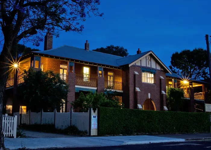 Old Parkes Convent Bed & Breakfast