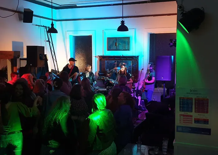 Queens Arms Hotel Roma
