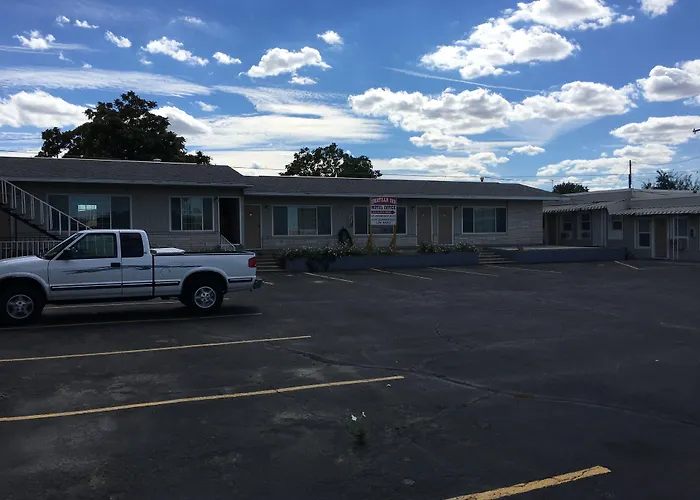 Umatilla Inn & Suites