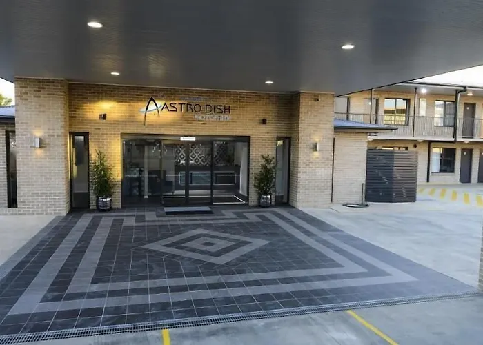 Astro Dish Motor Inn Parkes