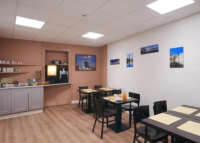 Hotel Le Petit Duquesne Nantes