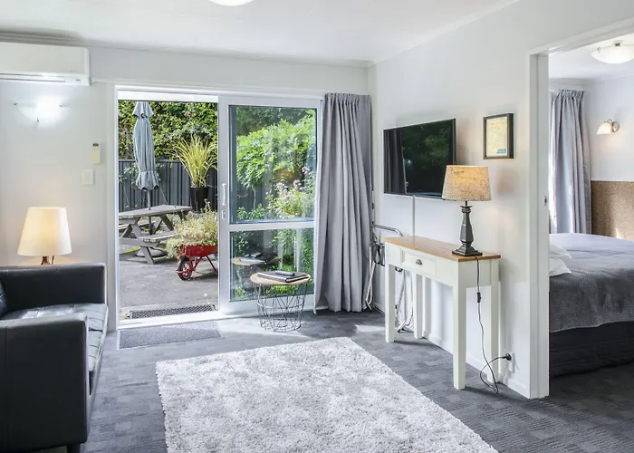 Dunrovin Motel Taupo