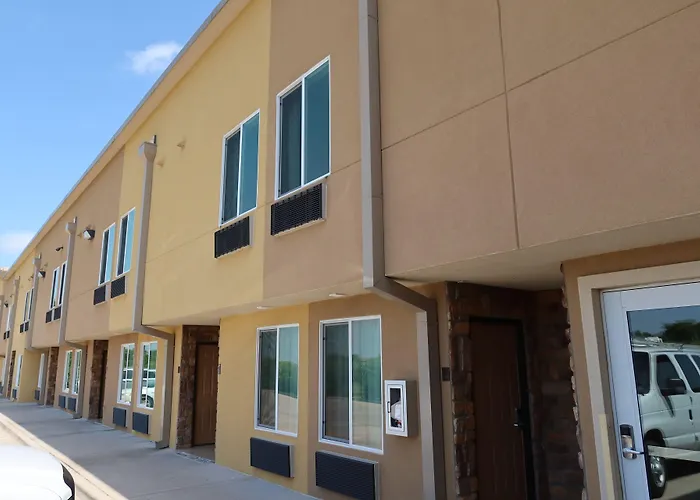 West Worth Inn & Suites White Settlement