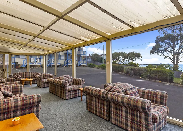 Amos House & Swansea Ocean Villas