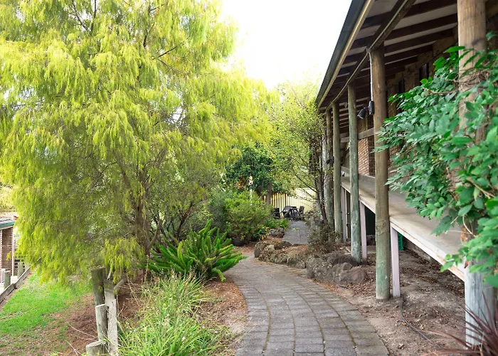Farnham Court Motel And Restaurant Morwell
