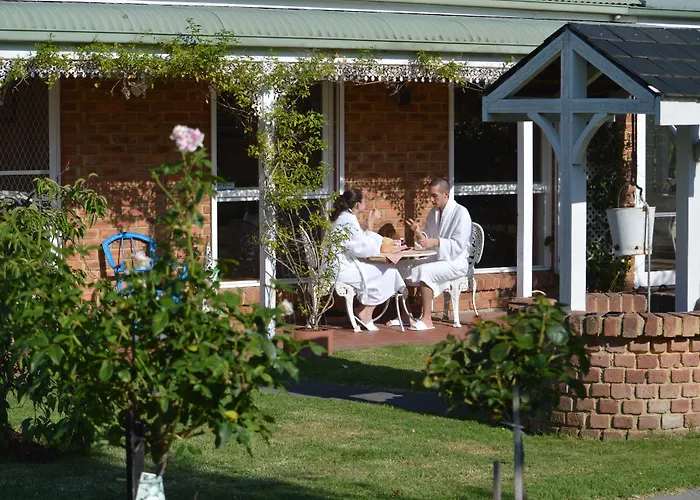 Lakeside Cottage Luxury B&B Mount Dandenong