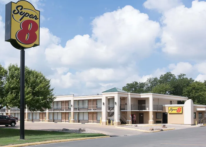 Super 8 By Wyndham Duncan