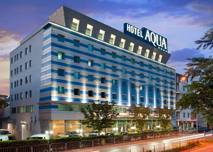 Aqua Hotel Warna