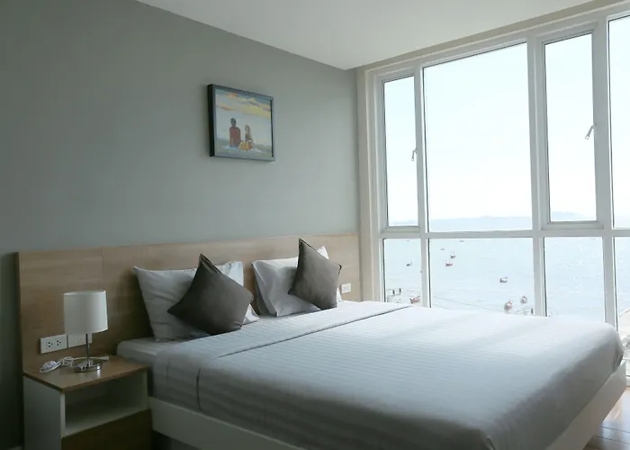 Bbg Seaside Luxurious Service Apartment Bang Saen