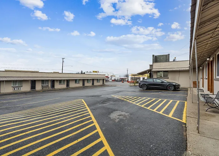 Selkirk Motel Colville
