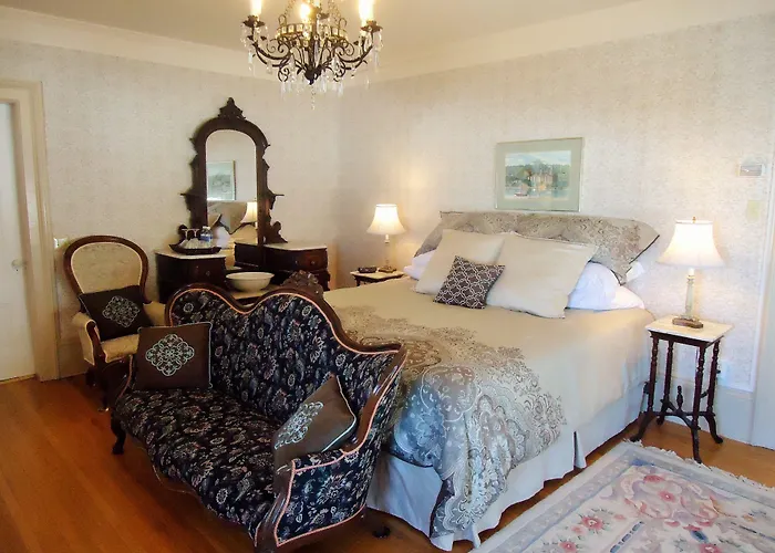 Governor'S Mansion Inn Miramichi