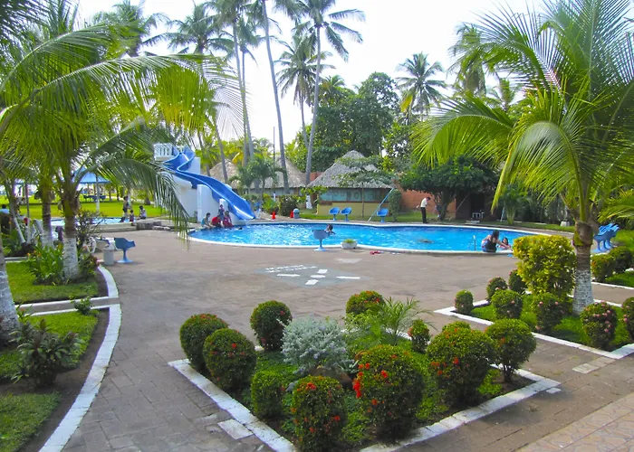 Tropiclub Playa El Cuco Hotel