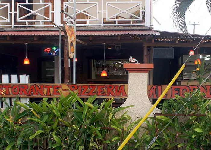 Hotel Posada Los Delfines Bocas Town