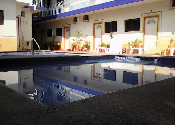 Hotel Sarabi Barra de Navidad