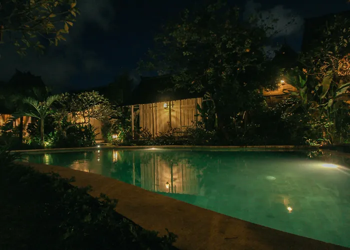 Kampung Cenik Hotel Kuta 