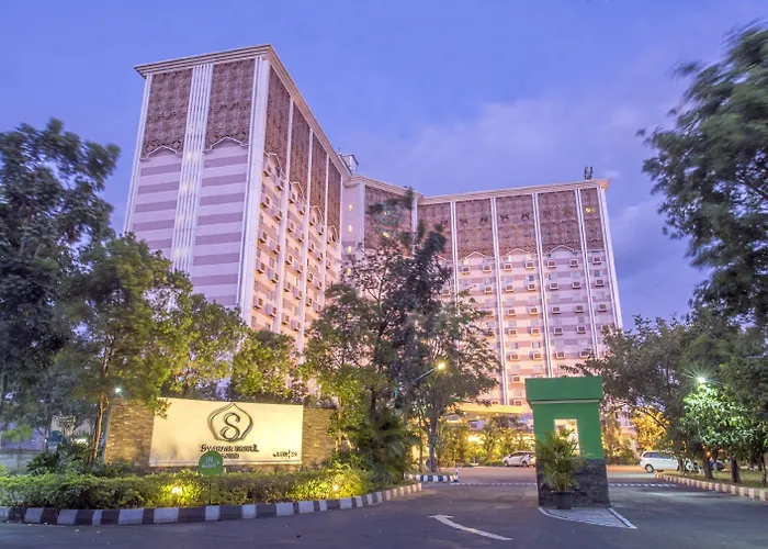 Lorin Syariah Solo Hotel