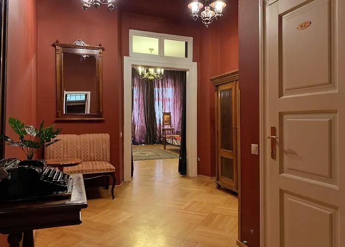 Small Luxury Palace Residence Praga