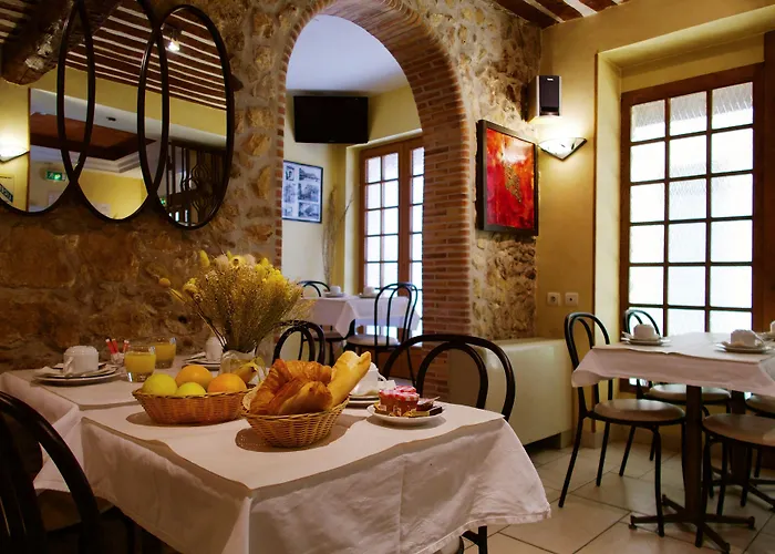 Modern Hotel Antibes