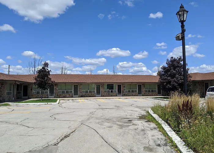 Vaughan Inn Brampton