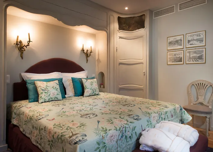 Canalside House - Luxury Guesthouse Brujas