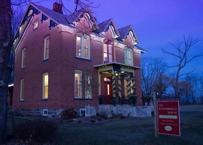 The Woodbridge House Hotel Kingsville