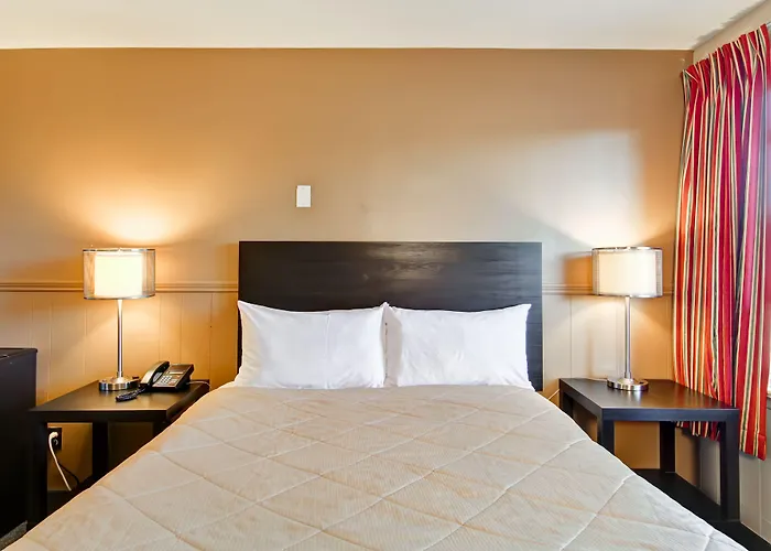 Hotel Richmond Hill Inn On North
