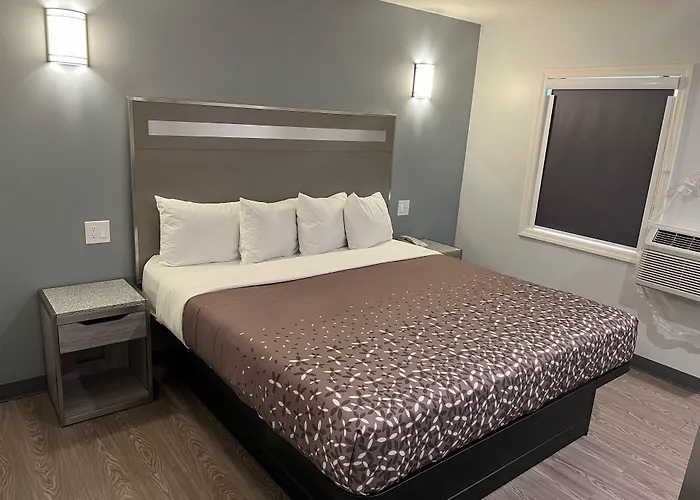 112 Motel Medford